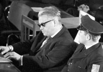El farmacéutico de Auschwitz: «Conmigo vas a conocer al demonio»