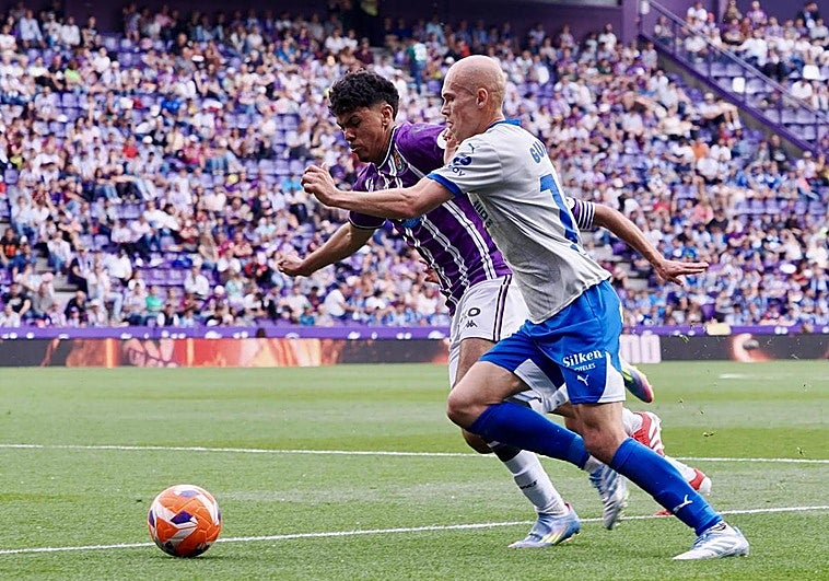El Alavés sella la permanencia tras ganar en Valladolid por la mínima