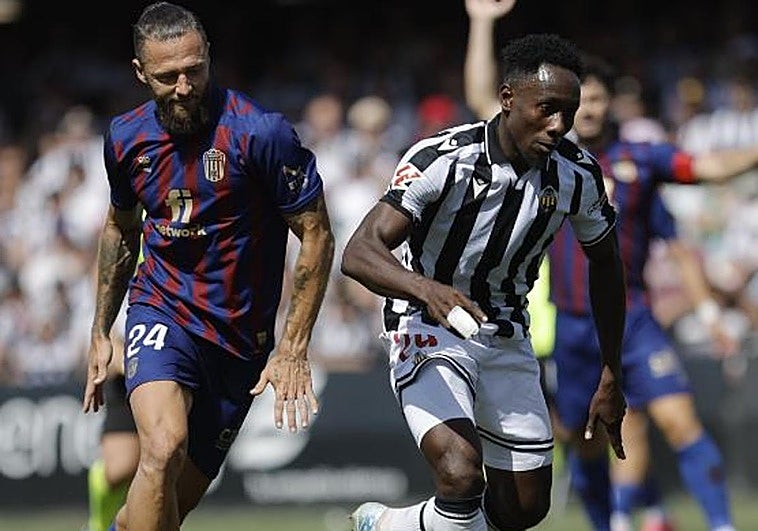 El Eldense no pasa del empate en Castellón y se queda en el alambre