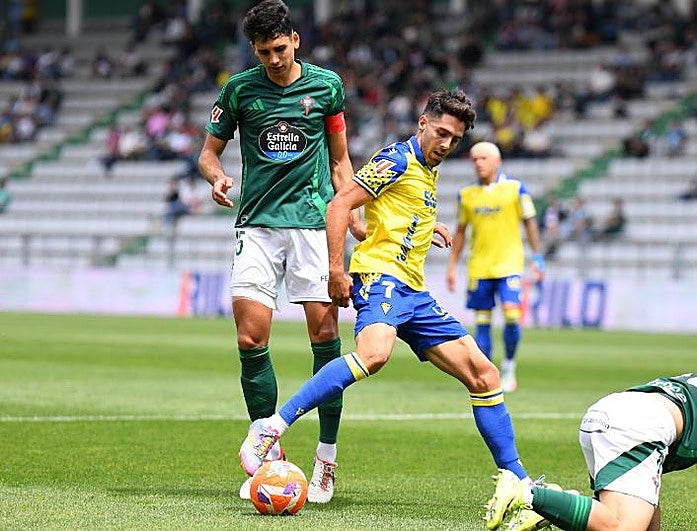 El Ferrol se lleva una alegría tras ganar al Cádiz