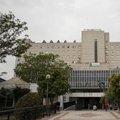 Fachada principal del Hospital Virgen de Valme de Sevilla, donde le fue diagnosticado el cáncer.