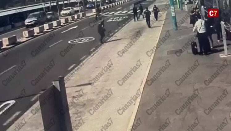 El vídeo del tiroteo en el aeropuerto de Gran Canaria en el que murió el joven migrante: tenía billete para volver a Gambia el día 22