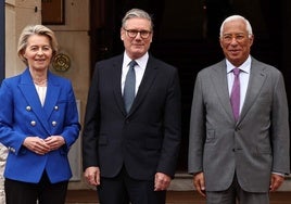 Ursula von der Leyen, Keir Starmer y António Costa antes de su reunión en Londres.