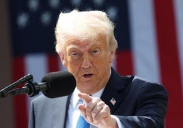 Trump dio detalles de la conversación con Putin en una comparecencia pública.