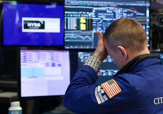 Los inversores huyen de la deuda americana tras la rebaja de rating de Moody's