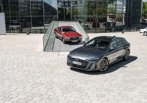 La primera y la novena generación del modelo de Audi