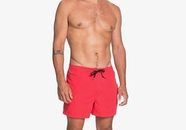 Adelántate al verano con este bañador de Quicksilver que está al 45%