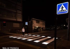 Paso de cebra con iluminación