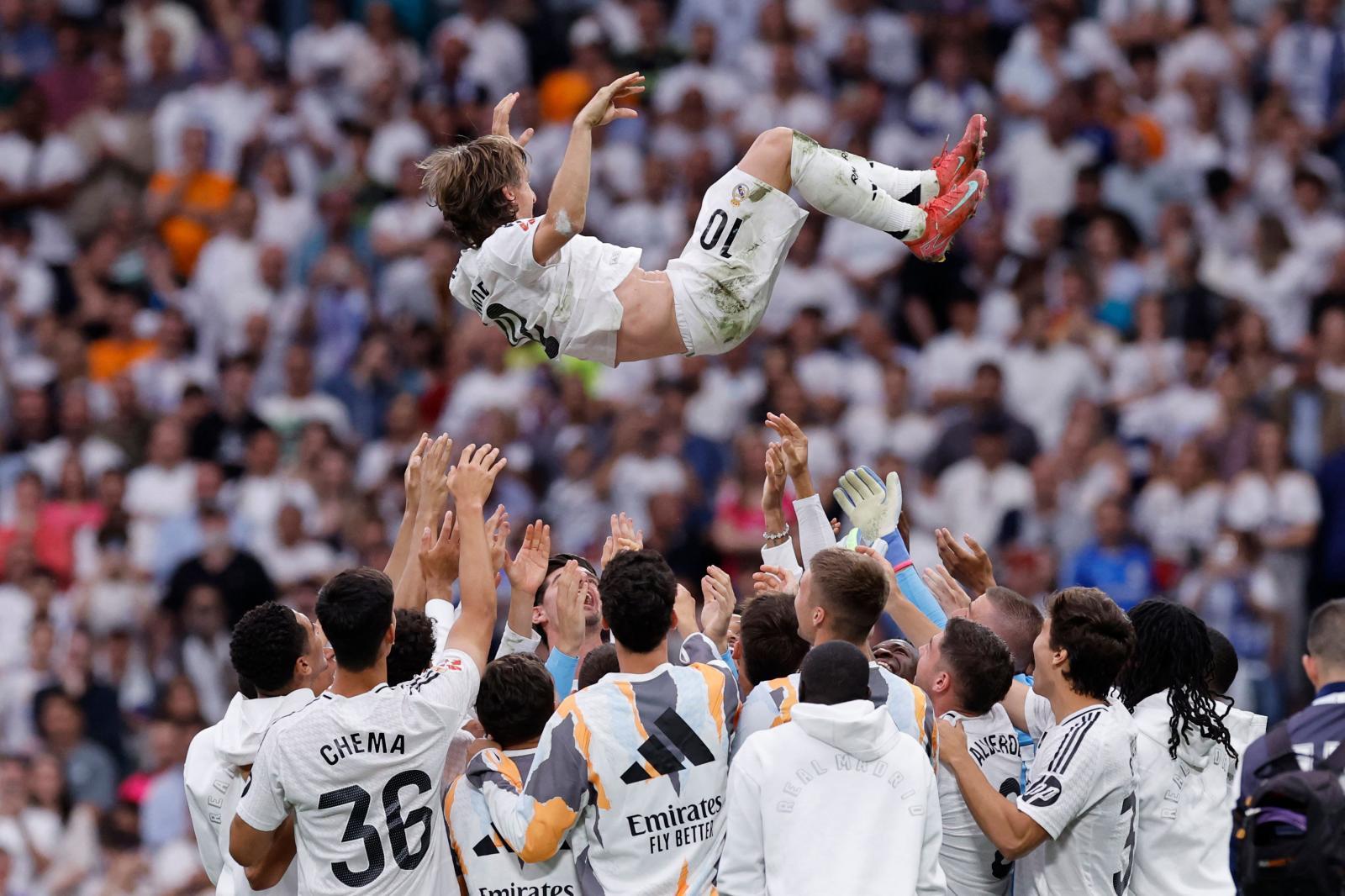 El adiós del Bernabéu a Ancelotti y Modric, en imágenes