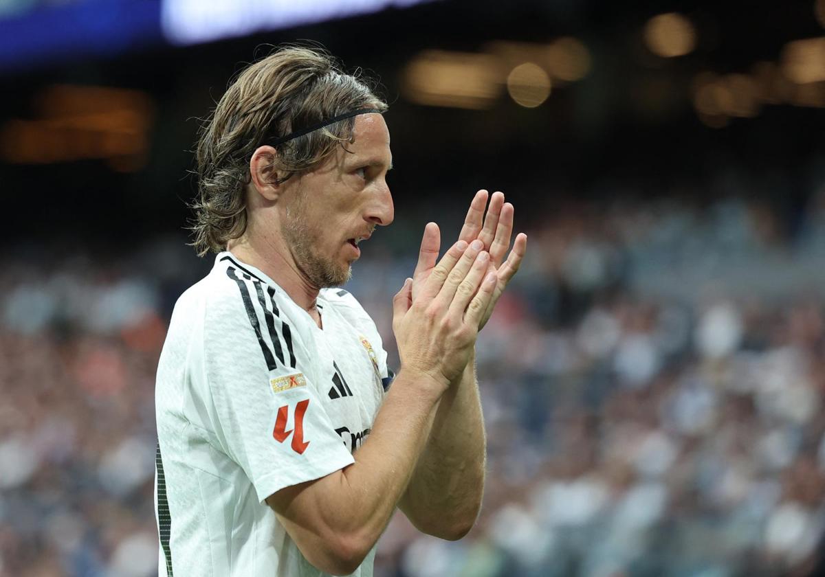 Kroos rinde tributo a Modric y Ancelotti