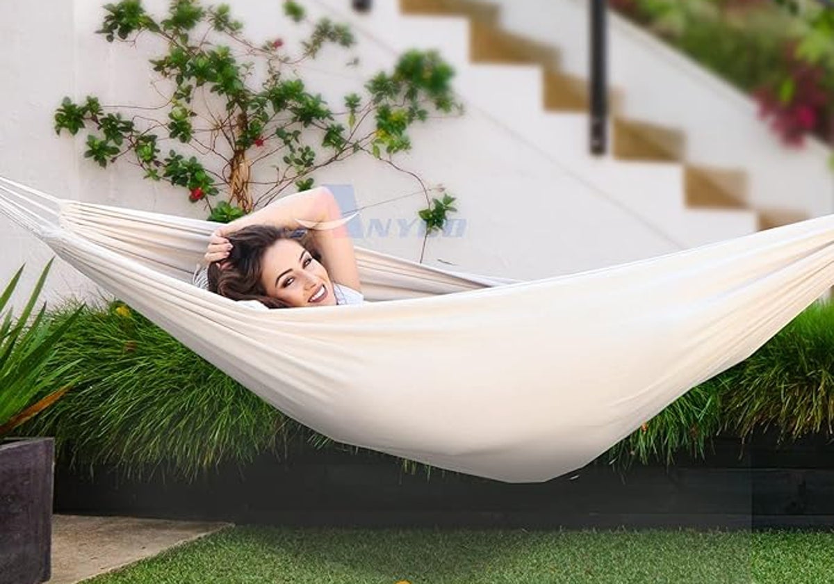 Échate una siesta de película con esta hamaca para patio que cuesta menos de 30€