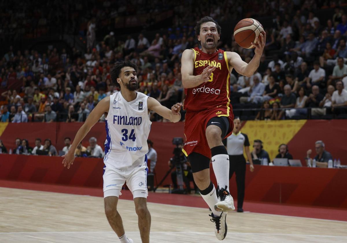 Sergio Llull during a match against Finland.