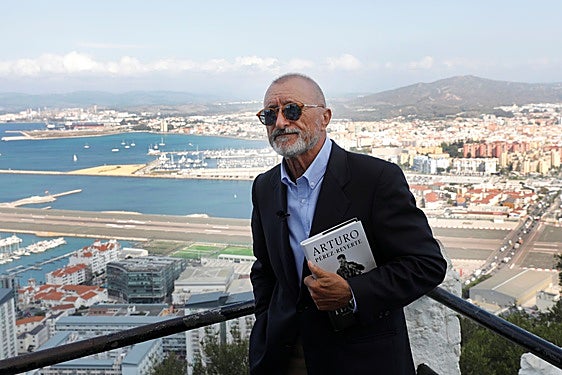 Arturo Pérez-Reverte anuncia nueva entrega de Alatriste