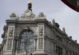El porcentaje de hogares que destinan más del 70% de sus ingresos a gastos esenciales se reduce al 17,3%