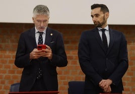 Rafael Pérez (d) junto a Marlaska.