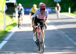 Richard Carapaz resetea el Giro