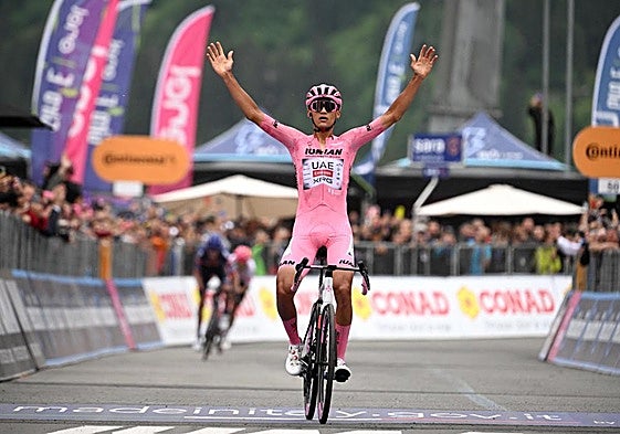 Del Toro asesta otro golpe al Giro en la etapa del Mortirolo