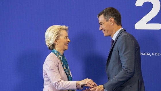 La presidenta de la Comisión Europea, Ursula von der Leyen y el presidente Pedro Sánchez, en una foto de archivo.