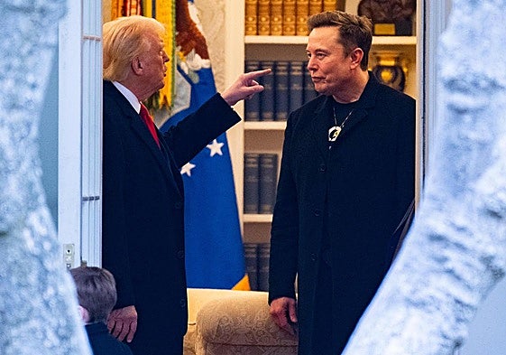 Donald Trump y Elon Musk durante una consersación.