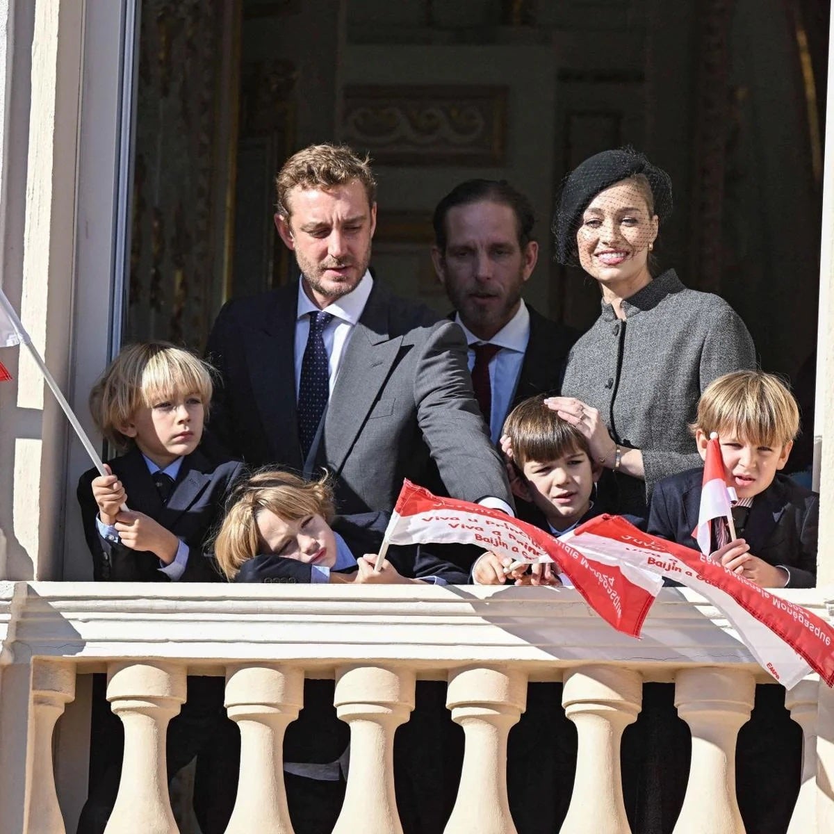 Así educan Beatrice Borromeo y Pierre Casiraghi a sus hijos, a punto de convertirse en familia numerosa