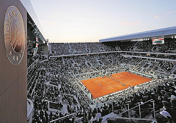 Imagen de la pista central Philippe-Chatrier, con capacidad para 15.000 espectadores.