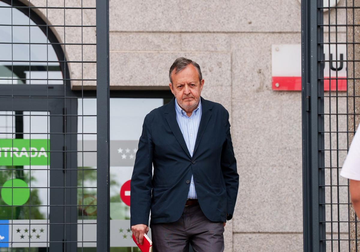 Alberto reyero: «yo avisé de que si se aplicaban los protocolos, moriría mucha gente de forma indigna» | la verdad