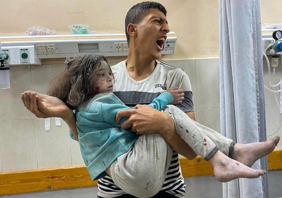 Las autoridades de Gaza acusan a Israel de matar a 27 palestinos durante un reparto de comida