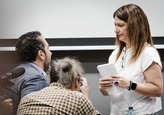 Víctor de Aldama y Leire Díez durante la rueda de prensa de este miércoles