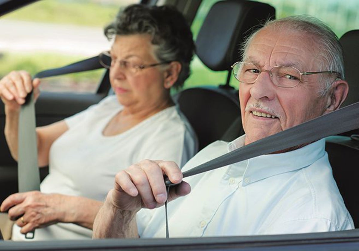 Los mayores de 70 consideran que el precio de los coches es la principal barrera para seguir conduciendo