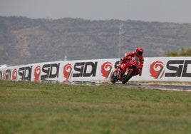Marc Márquez, durante la jornada de entrenamientos en el circuito de Motorland.