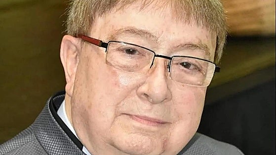 Muere Enrique Marzal, el modista que vistió a la Reina Letizia, a la Princesa Leonor, Lola Flores y Rocío Jurado