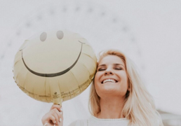No vive más el que más se cuida, sino el que es más feliz