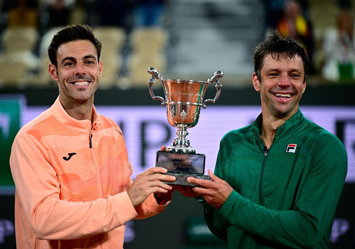 Granollers y Zeballos, con el título de dobles en Roland Garros.