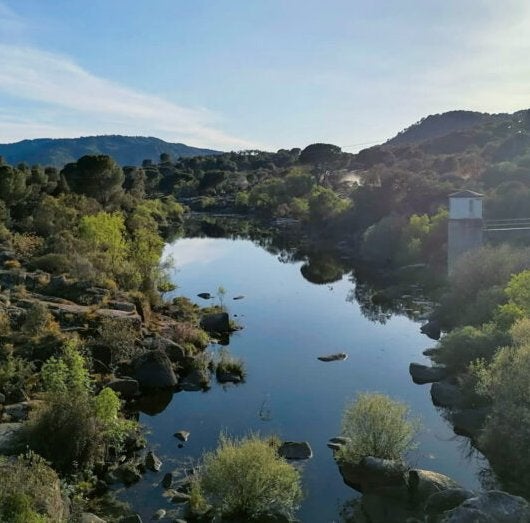 La ruta de senderismo a orillas del río Jándula que pasa por piscinas naturales espectaculares