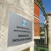 Fachada del Instituto de Medicina Legal, donde se encuentra actualmente el baúl con los restos mortales del identificado.