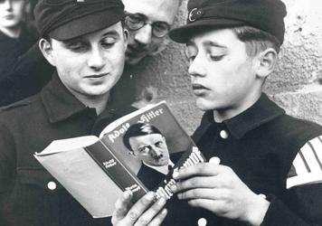 ¿Por qué nadie reaccionó al libro de Hitler que detallaba el terror que luego aplicó?