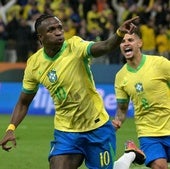 Vinicius celebra el gol con el que Brasil tumbó a Paraguay.