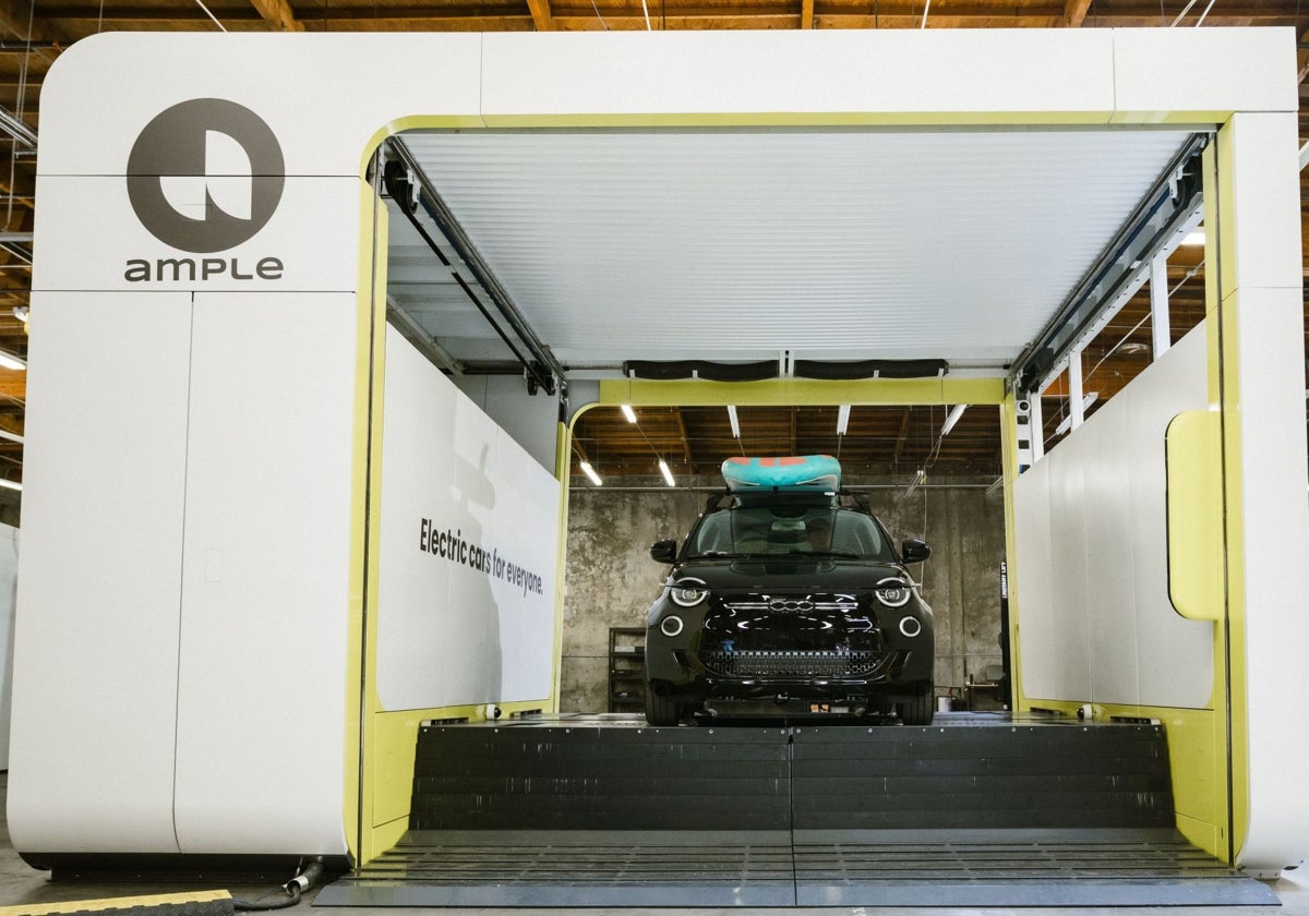 The system is as fast as refueling with traditional fuels.