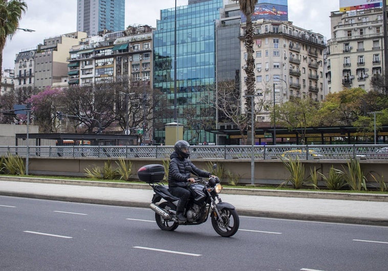 Seguro de moto: ¿Cómo elegirlo y evitar peligros en ciudad?