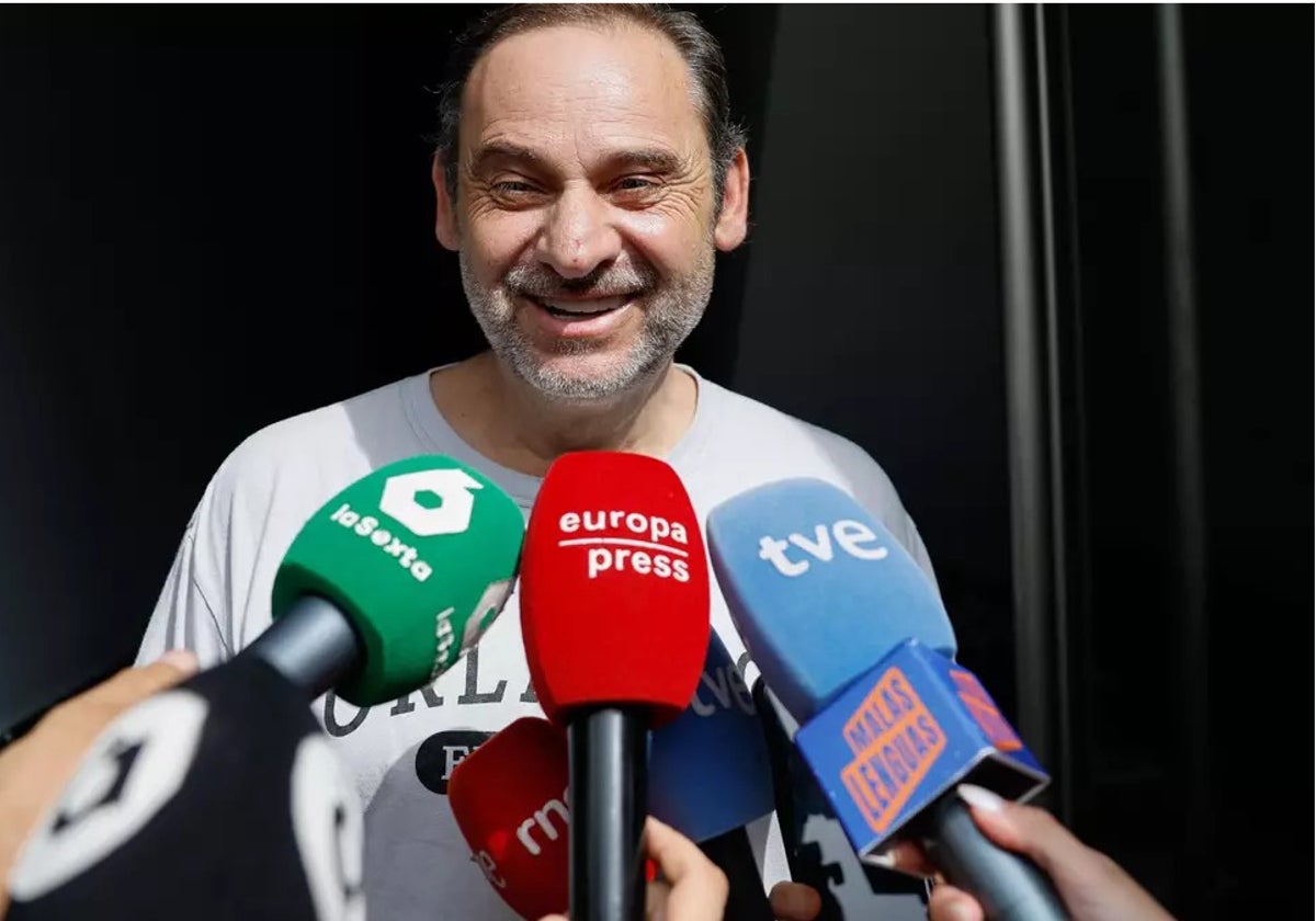 El audio más casposo de Ábalos y Koldo: «La que tú quieras. La Carlota se enrolla que te cagas»