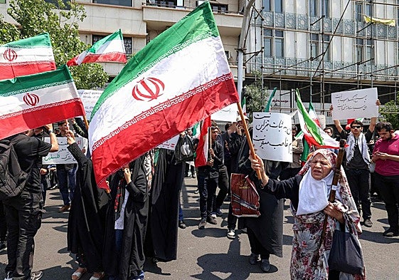 Una de las múltiples protestas contra los ataques israelíes en Teherán.