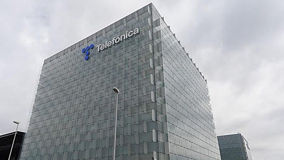 Telefónica vende su filial en Ecuador por 330 millones y acelera la salida de Hispanoamérica