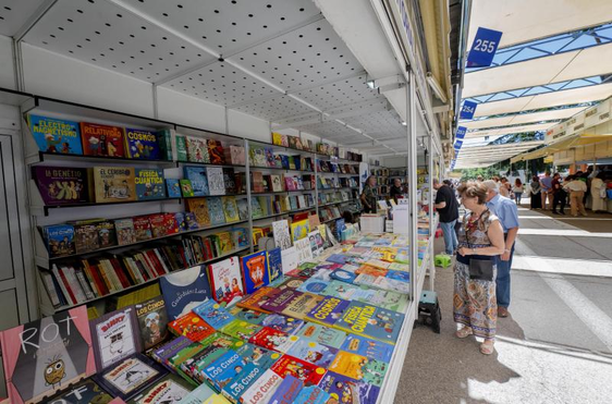 Una caseta de la Feria del Libro de Madrid