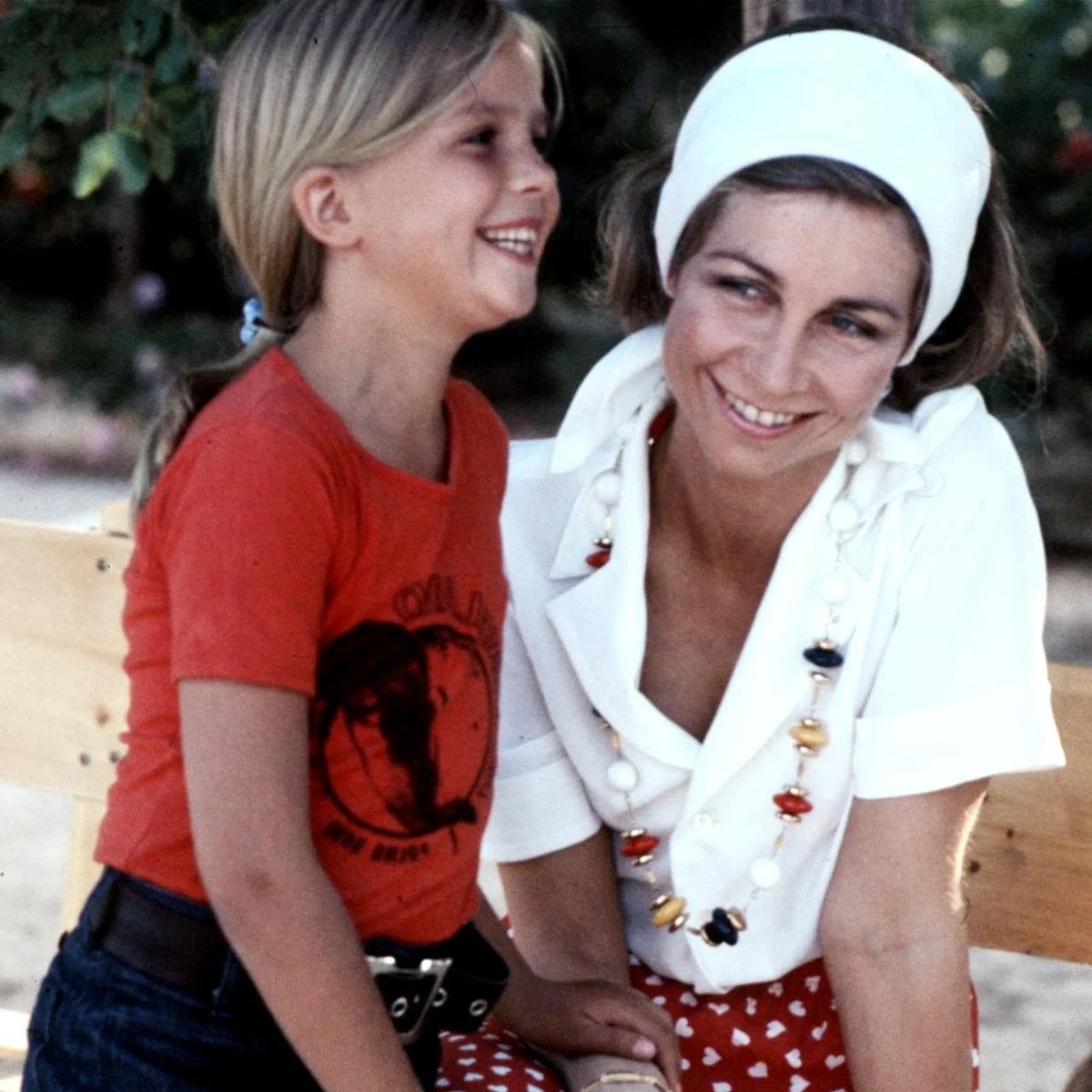 La infancia de la infanta Cristina en Zarzuela: nanny inglesa, eterna segundona y su compleja relación con la reina Sofía