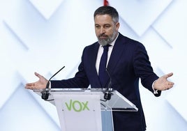 El presidente de Vox, Santiago Abascal, en la sede de Bambú 12, este lunes