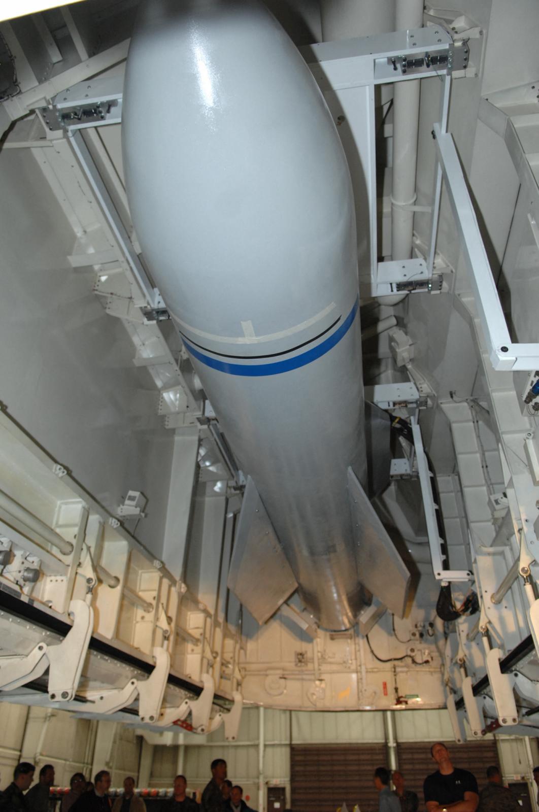La bomba rompebúnkeres estadounidense GBU-57.