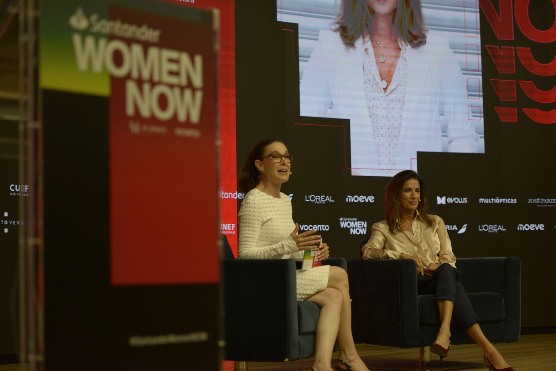 Macarena Rey, CEO de Shine Iberia. Porductora ejecutiva de 'MasterChef' o Maestros de la Costura', junto a Raquel Sánchez Silva, presentadora y periodista.