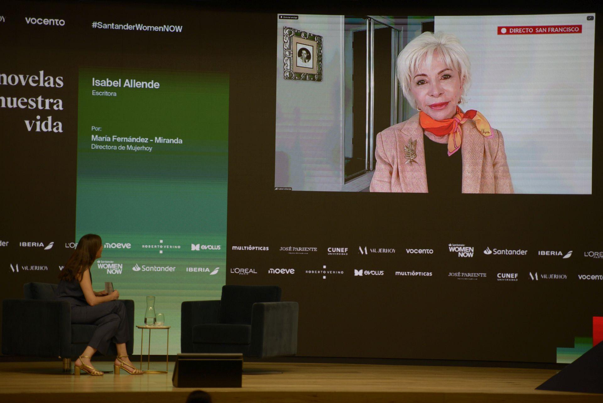 Isabel Allende, escritora, y María Fernández-Miranda, directora de MujerHoy