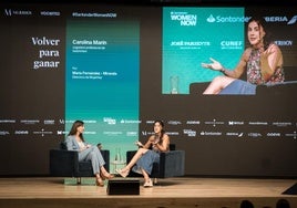 Carolina Marín, junto a María Fernández-Miranda, directora de MujerHoy, en el Beatriz Madrid.
