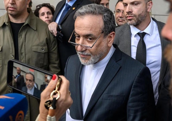 El ministro de Exteriores iraní, Abbas Araghchi, al término de su reunión en Ginebra con sus homólogos del Reino Unido, Francia, Alemania y la UE.